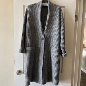 Uniqlo sweater coat Sz L